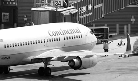 Continental connects Shanghai to New York
