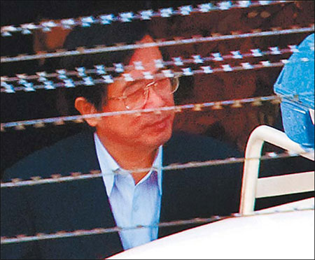 Former Taiwan leader's corruption trial starts