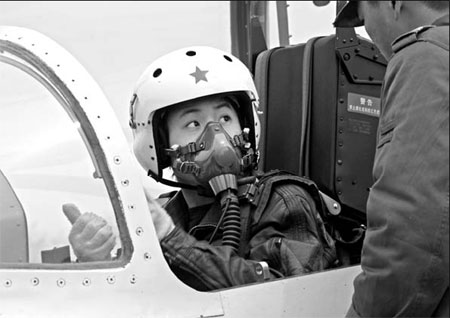 Female pilots to make debut in historic parade