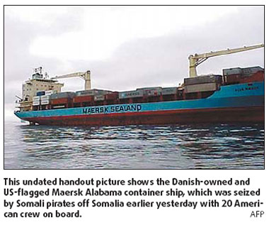 Somali pirates hijack US-flagged ship
