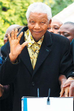 S.Africans vote; ANC faces test