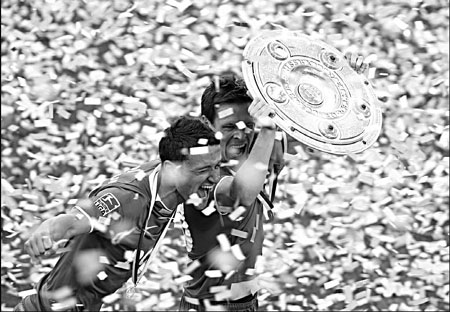 Magath leaves Wolfsburg in good health