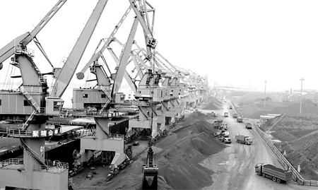 Pressure on China to end ore impasse