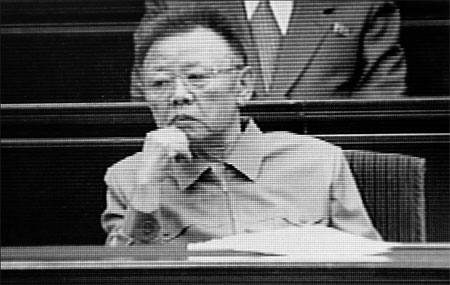 Kim Jong-il makes rare appearance