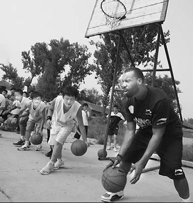 LA Clipper wind beneath kids' wings