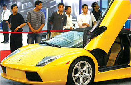 Luxury autos racing toward bright future
