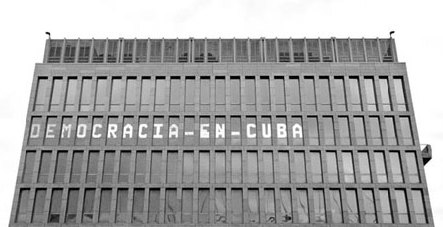 Washington turns off Bush-era Havana news ticker