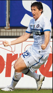 Striker Milito inspires Inter victory