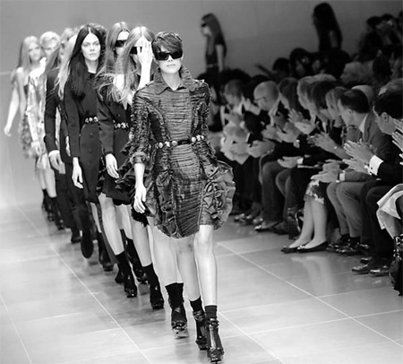 Burberry beats forecasts