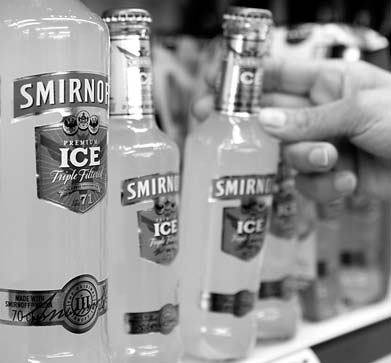 Diageo's Q1 sales tumble 6%