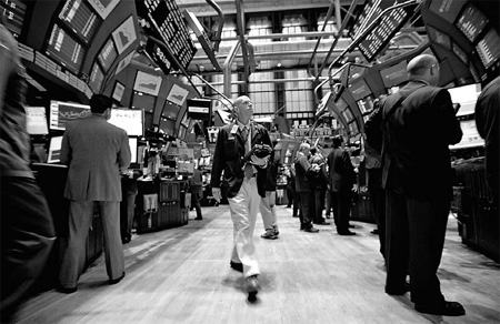 Stocks climb amid growth hopes