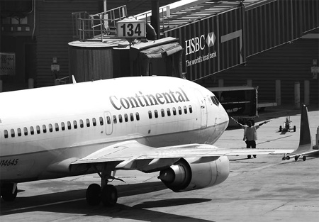 Continental loses $18m on drop in biz travel