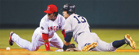 Angels edge Yankees in thriller