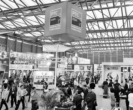 Machinery exhibit promotes retooling to meet crisis