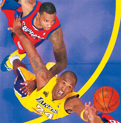 Bryant leads LA Lakers to victory