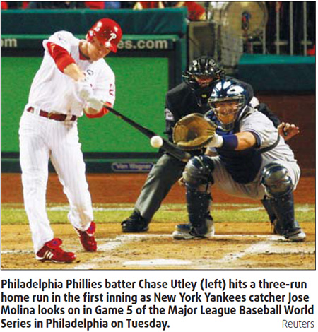 Utley, Lee help Phils stave off elimination
