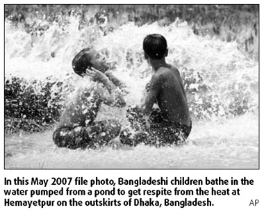 Study: Ponds feed arsenic into Bangladesh water supply