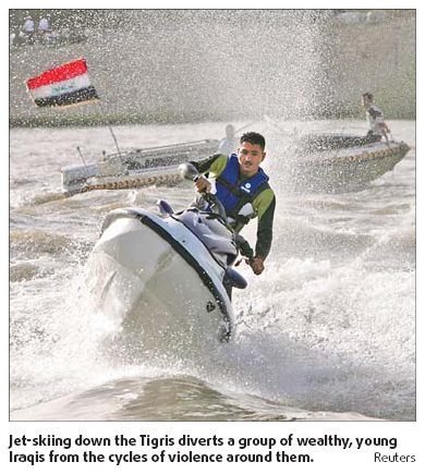 Wealthy Iraqis take up jet-skiing on the Tigris River