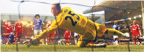 Reina one of the best in the world - Benitez