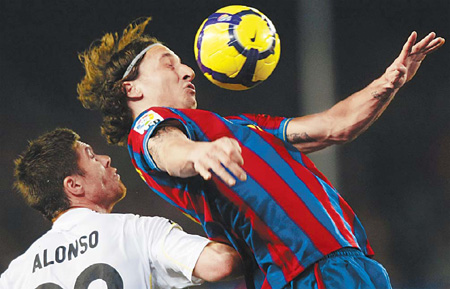 Barca go top