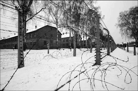 Infamous 'work' sign stolen at death camp