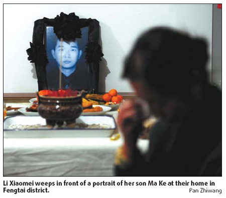 Mother questions inmate son's death