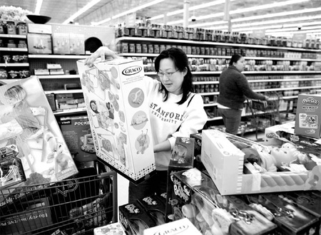 US shoppers dig a little bit deeper over holiday