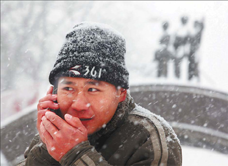Amid snowfall, migrants dream of stardom