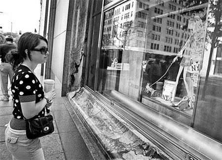 Tiffany raises FY outlook on sales