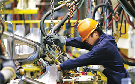 24-hour auto factories still can't meet demand