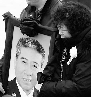 Relatives, friends in deep sorrow: Earthquake took away Guo months from retirement