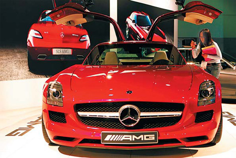 Luxury carmakers trade up to China market