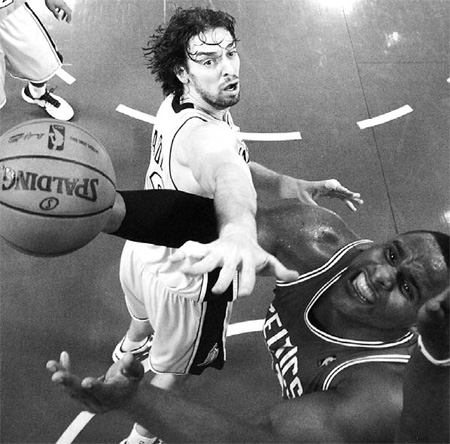 Celtics hold off Lakers 87-86
