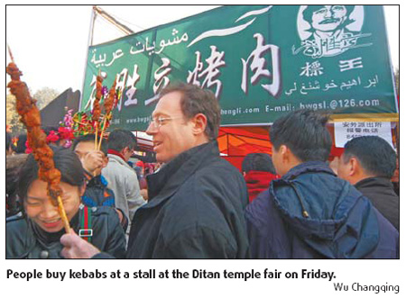 Stallholders angry at high costs of temple fairs