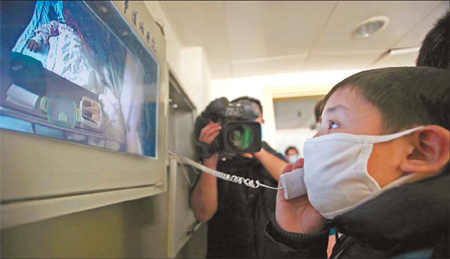 Boy makes final effort to save motherfrom leukemia