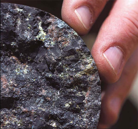 Xiangguang Copper may buy 15% stake in CuDeco