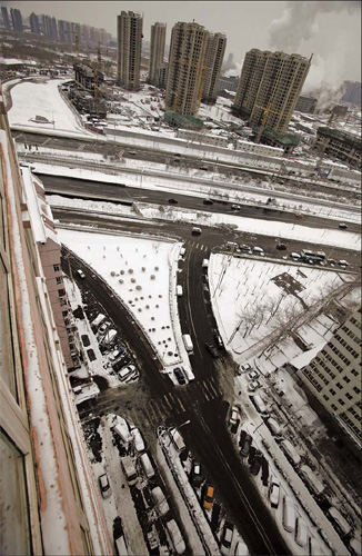 Blocked roads to reopen