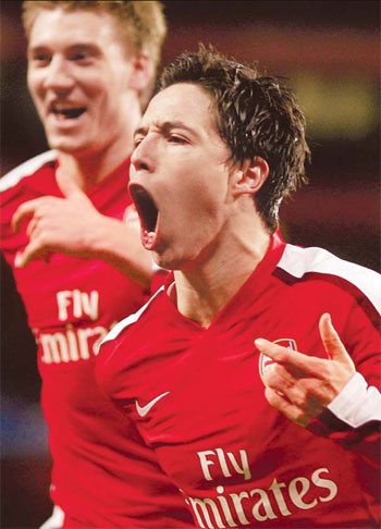 Wenger eyes revenge against old EPL rivals