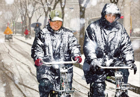 Locals fear traffic chaos as snow covers city again