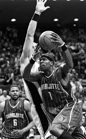 Jackson's 28 points help Bobcats upset Magic