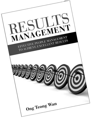 Book Review: Managing people in a SMART way