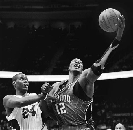 Smith's dunk at buzzer leads Hawks past Magic