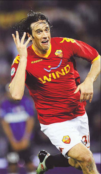 Roma blow title race open