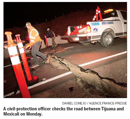 Strong quake kills 2 in Mexico, rattles US states