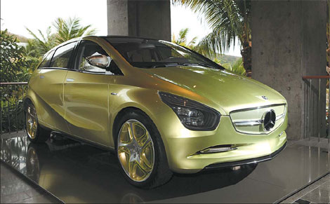 Auto Special: Mercedes' evolution to emission-free mobility