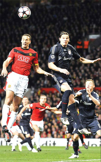 Fergie rages at Bayern as Man United crash out