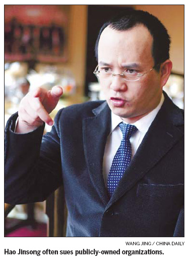 Lawyer leads citizens to claim their rights in court