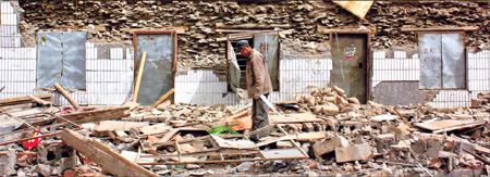 Qinghai quake kills 400