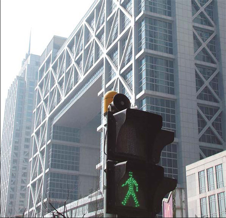 Shanghai floats beckon global bigwigs