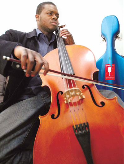 Classical hip-hop cellist takes a bow